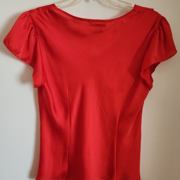 NWOT.  Sunny Leigh Ruffle Pattern Top. - Picture 3 of 5